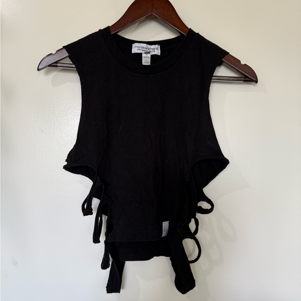 Black Crop Tie Front Sleeveless Tank Top